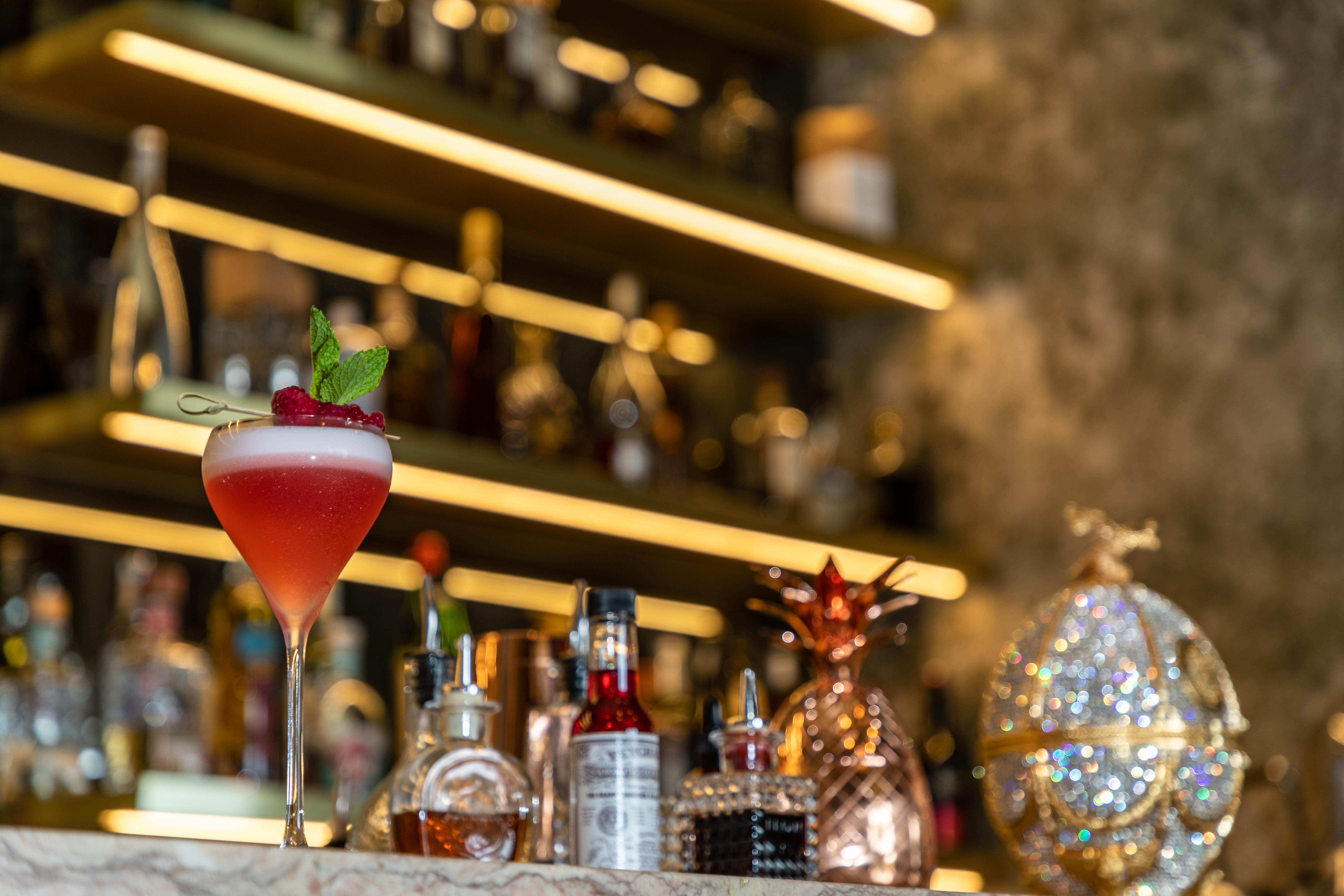 วีลา ฟอซ โฮเต็ล แอนด์ สปา Hotel ปอร์โต ภายนอก รูปภาพ A cocktail at the bar
