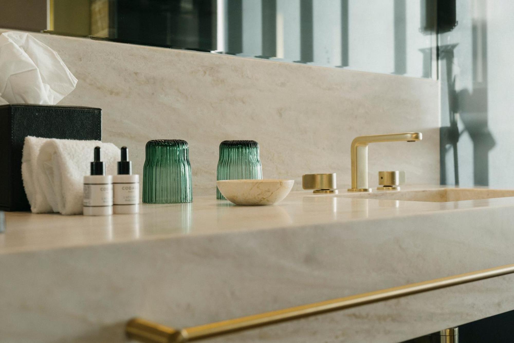 วีลา ฟอซ โฮเต็ล แอนด์ สปา Hotel ปอร์โต ภายนอก รูปภาพ Bathroom fixtures